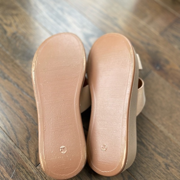 NB Platform Sandals - Picture 2 of 2